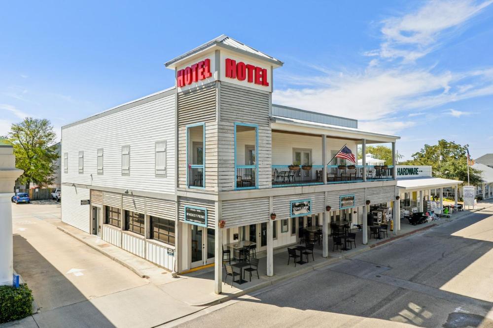 Hotel Whiskey in Pass Christian